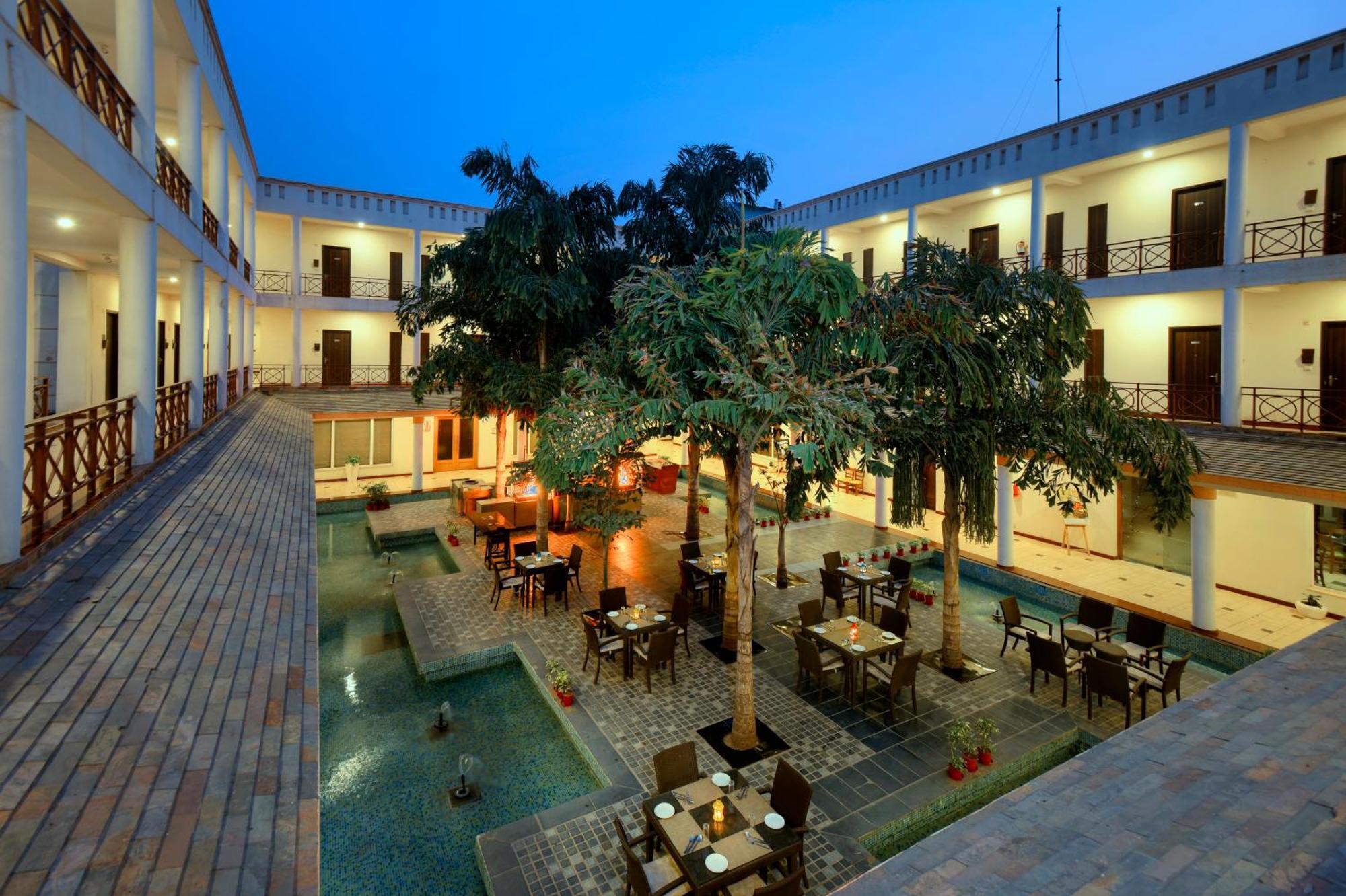 Treehouse Hotel Club & Spa Dharuhera Екстер'єр фото