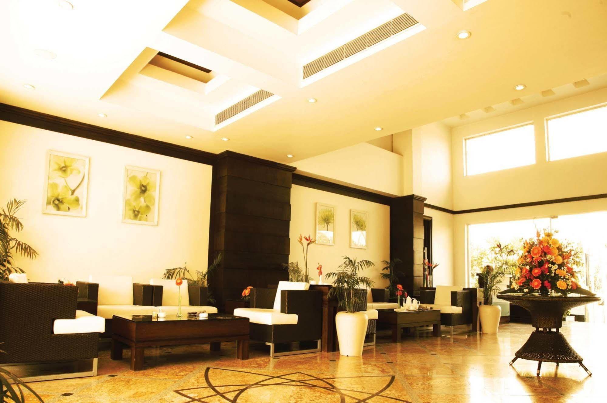 Treehouse Hotel Club & Spa Dharuhera Екстер'єр фото